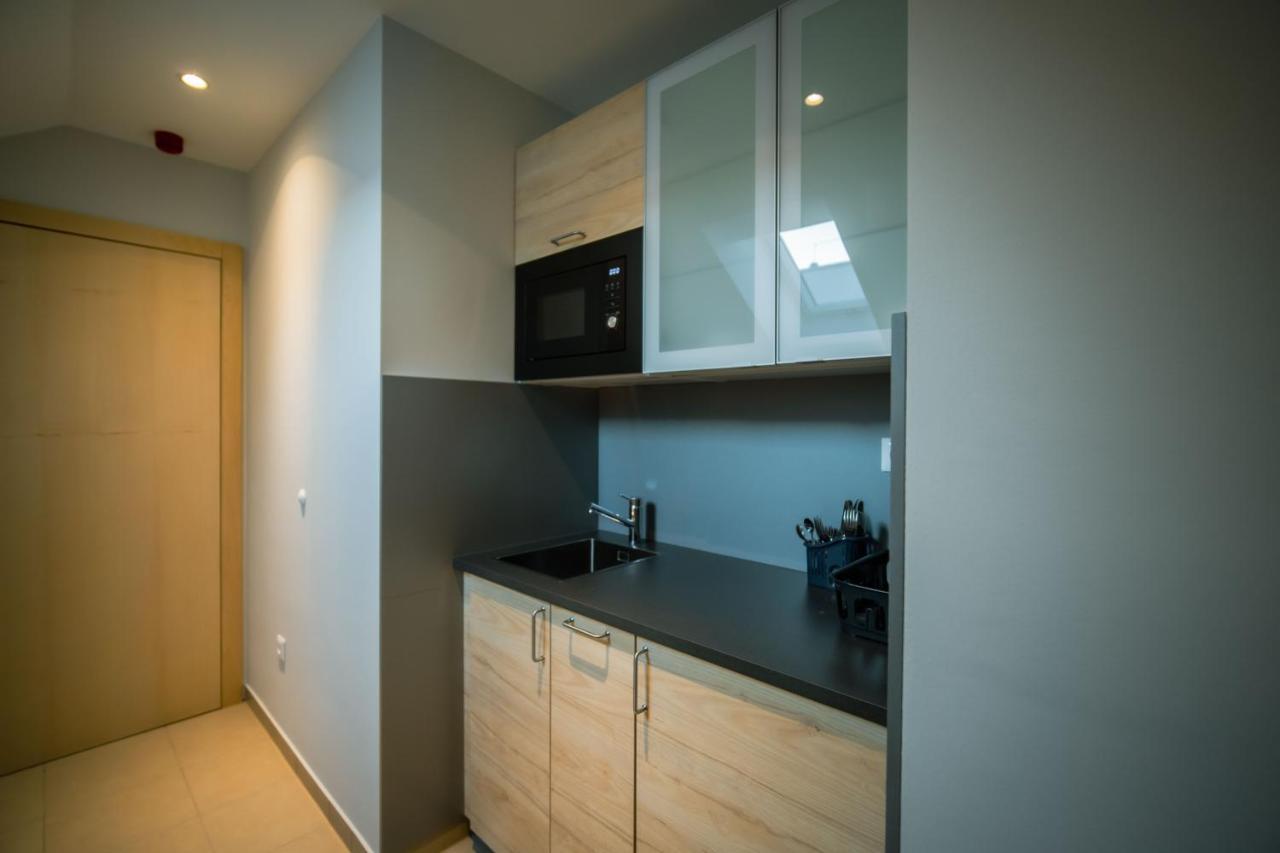 Eleven Business & Sport Hotel Jaszarokszallas Экстерьер фото