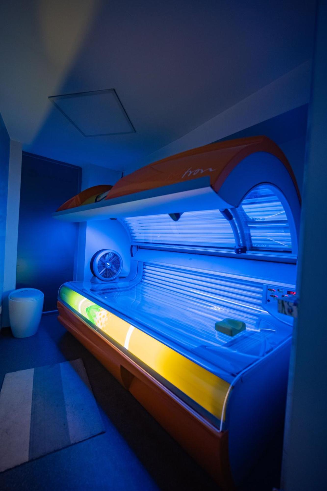 Eleven Business & Sport Hotel Jaszarokszallas Экстерьер фото